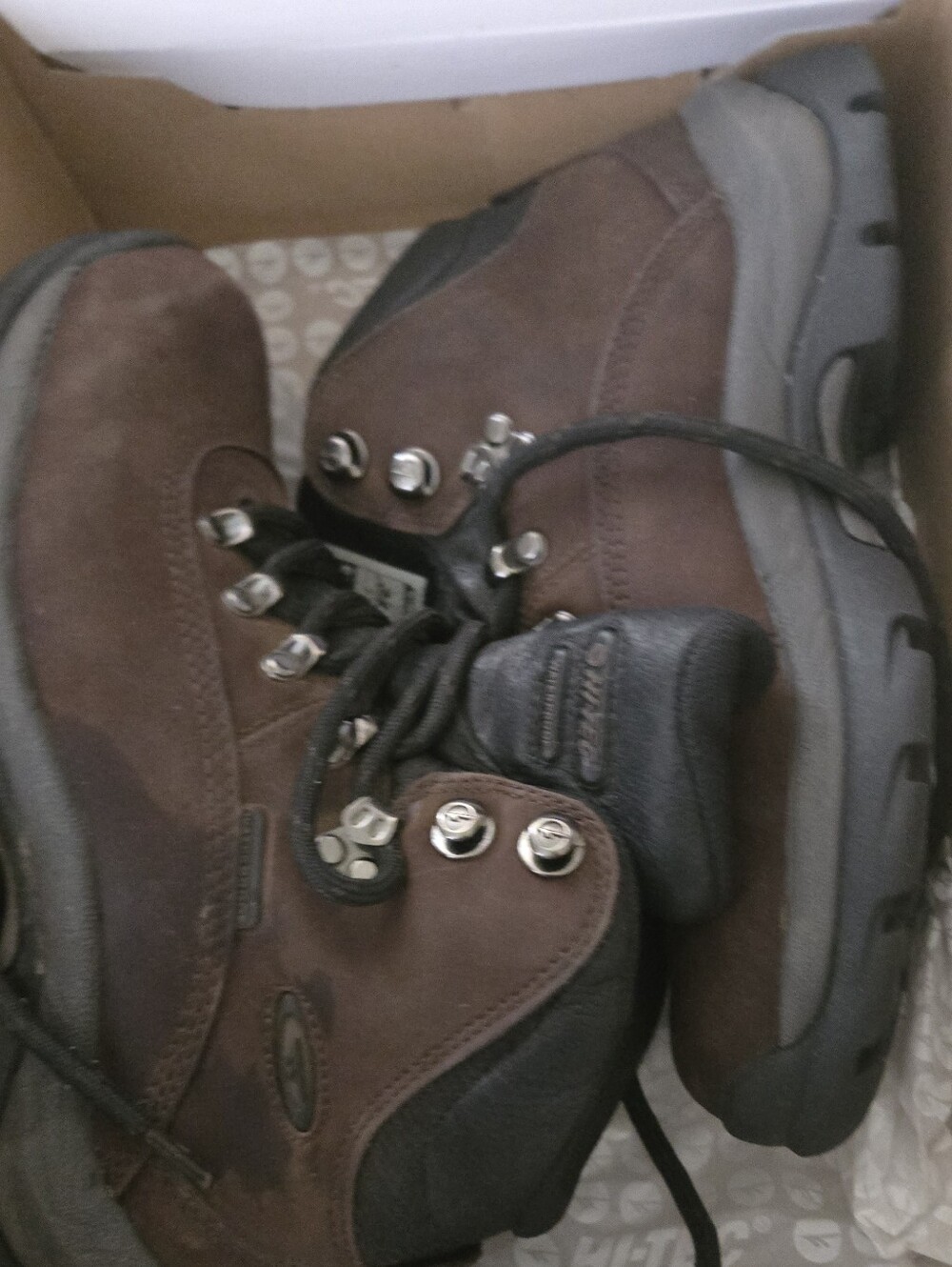 Hi-Tec Women's Altitude II Boots in Dark Chocolate and Black